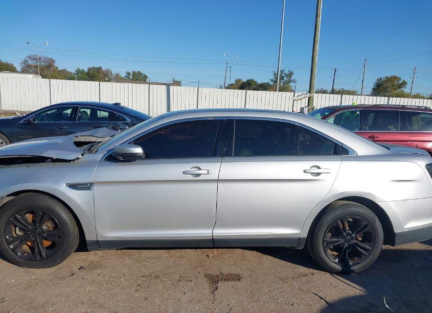 Photo 13 of 2016 Ford Taurus SEL (VIN 1FAHP2E88GG156836)
