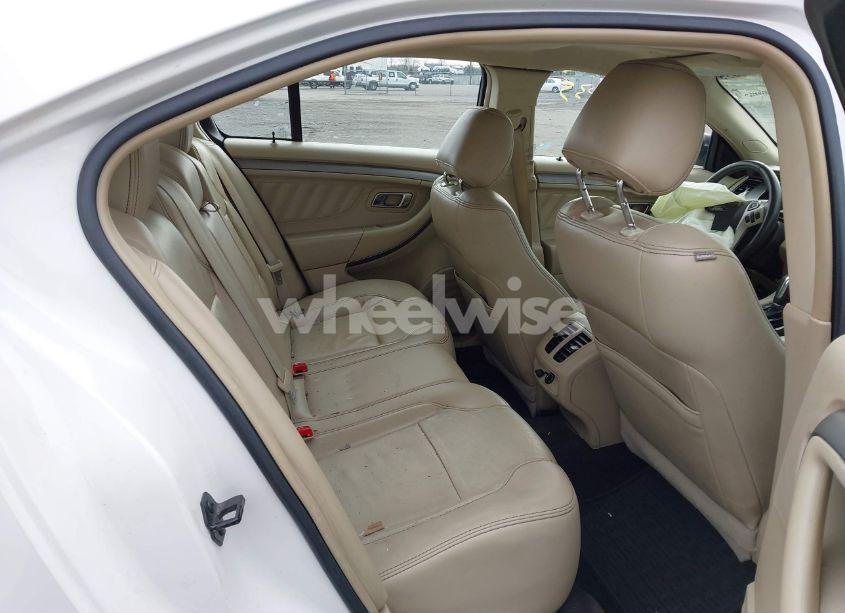 Photo 8 of 2013 Ford Taurus SEL (VIN 1FAHP2E89DG180218)