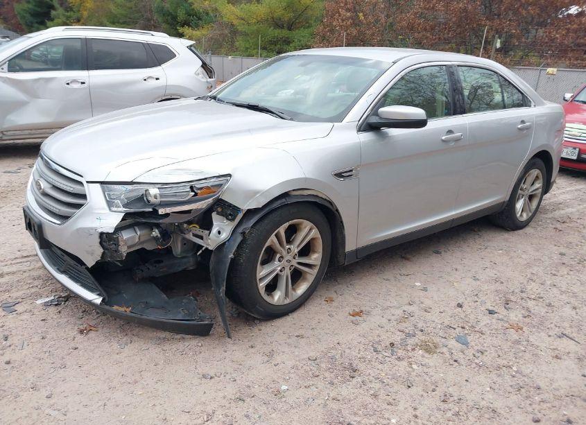 Photo 2 of 2013 Ford Taurus SEL (VIN 1FAHP2E89DG197732)