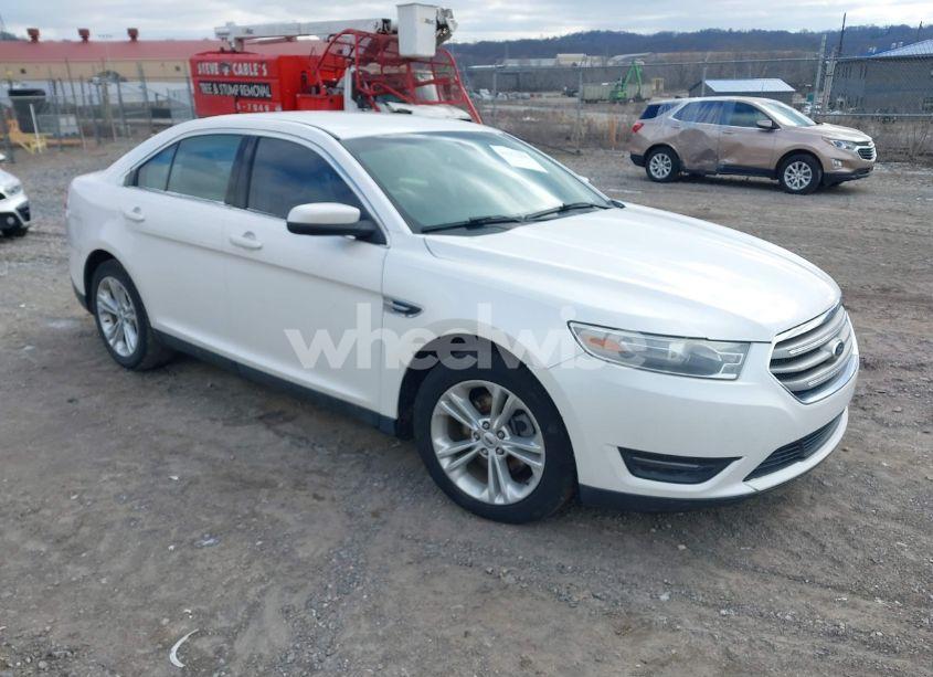 2013 Ford Taurus SEL (VIN 1FAHP2E89DG220121) main photo