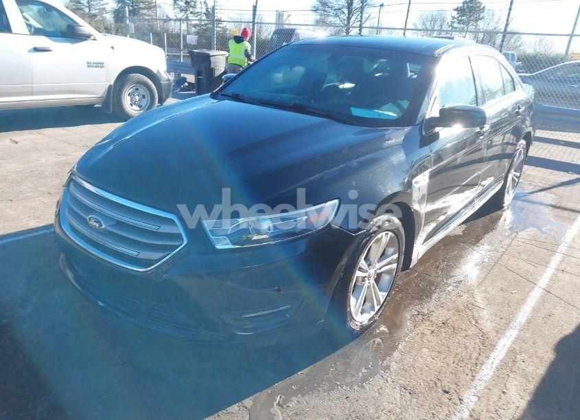 Photo 2 of 2015 Ford Taurus SEL (VIN 1FAHP2E89FG179587)