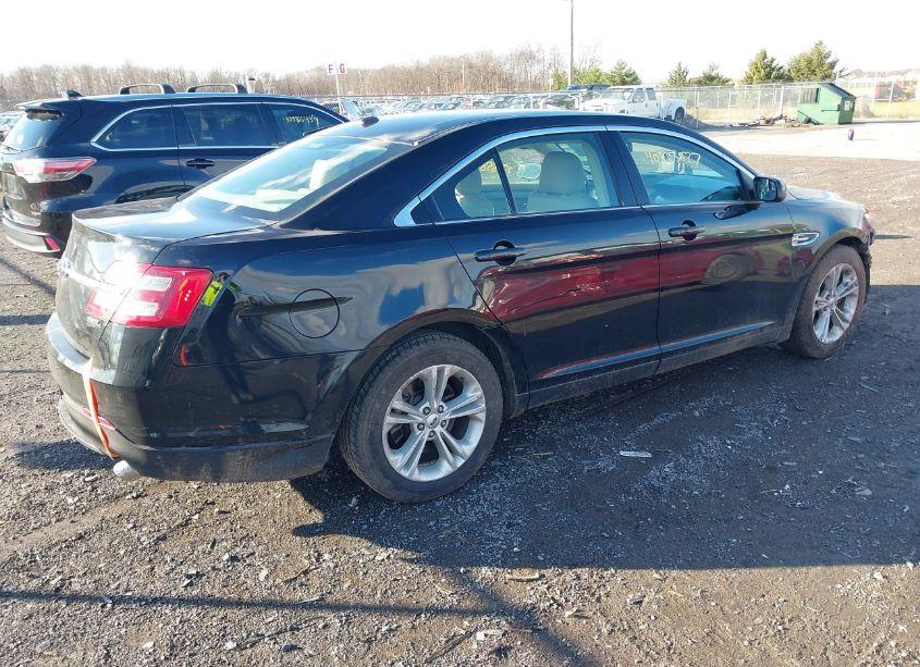Photo 4 of 2016 Ford Taurus SEL (VIN 1FAHP2E89GG113400)