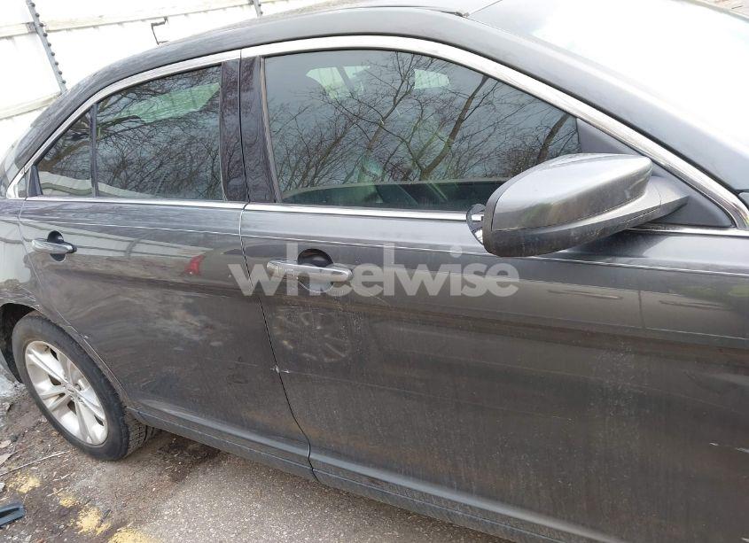 Photo 13 of 2016 Ford Taurus SEL (VIN 1FAHP2E89GG124736)