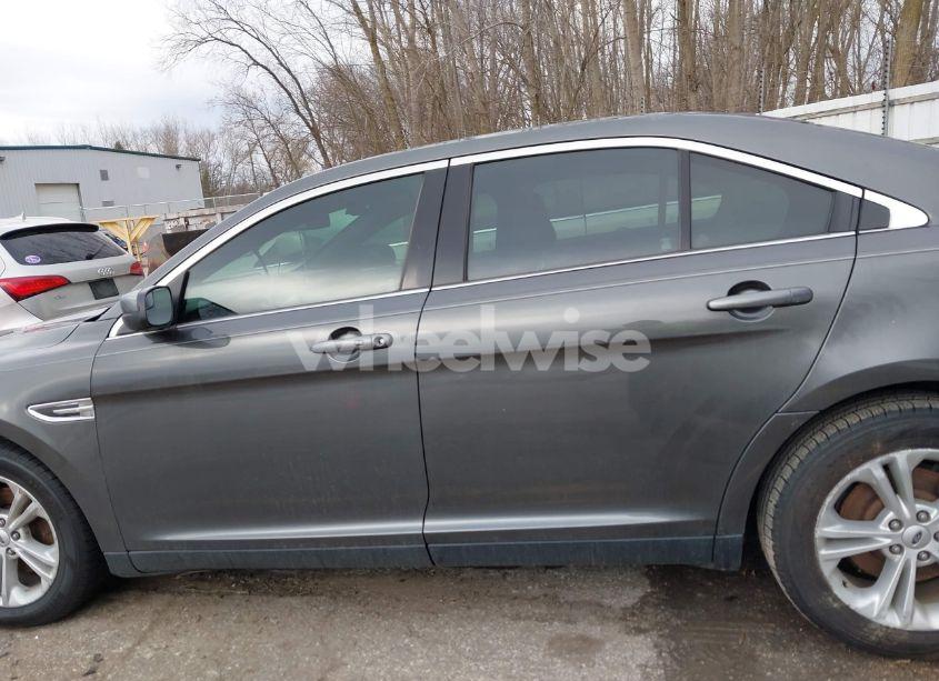 Photo 14 of 2016 Ford Taurus SEL (VIN 1FAHP2E89GG124736)