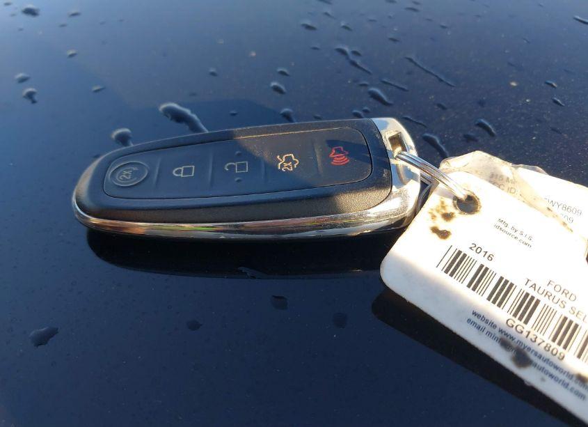 Photo 11 of 2016 Ford Taurus SEL (VIN 1FAHP2E89GG137809)