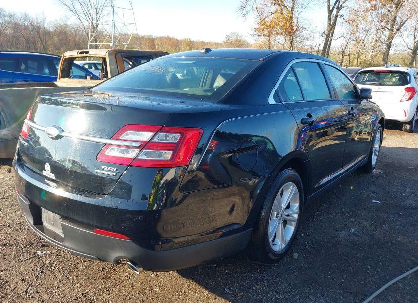 Photo 4 of 2016 Ford Taurus SEL (VIN 1FAHP2E89GG137809)