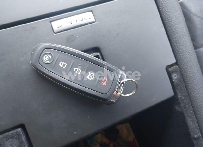 Photo 11 of 2016 Ford Taurus SEL (VIN 1FAHP2E89GG157557)