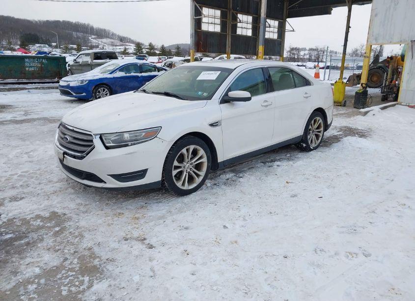 Photo 2 of 2013 Ford Taurus SEL (VIN 1FAHP2E8XDG151701)