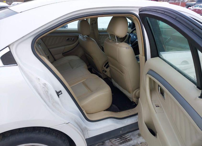 Photo 8 of 2013 Ford Taurus SEL (VIN 1FAHP2E8XDG151701)