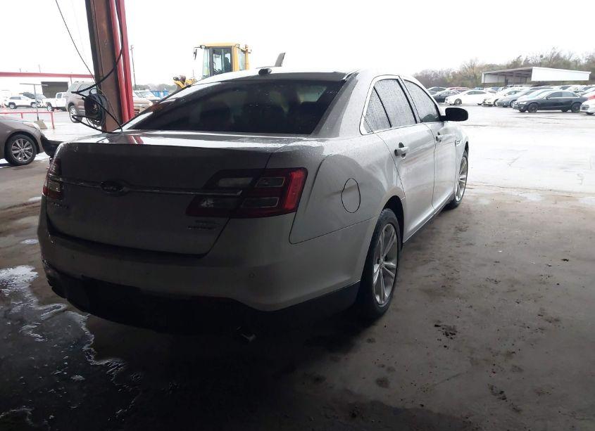 Photo 4 of 2015 Ford Taurus SEL (VIN 1FAHP2E8XFG179842)