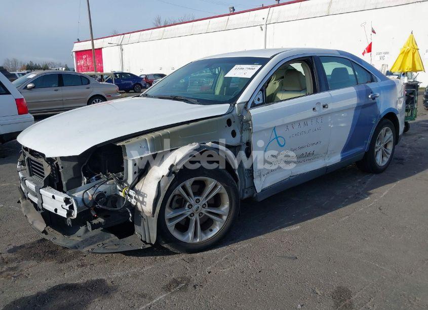 Photo 2 of 2015 Ford Taurus SEL (VIN 1FAHP2E8XFG182191)