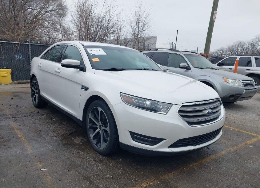 2015 Ford Taurus SEL (VIN 1FAHP2E8XFG182448) main photo