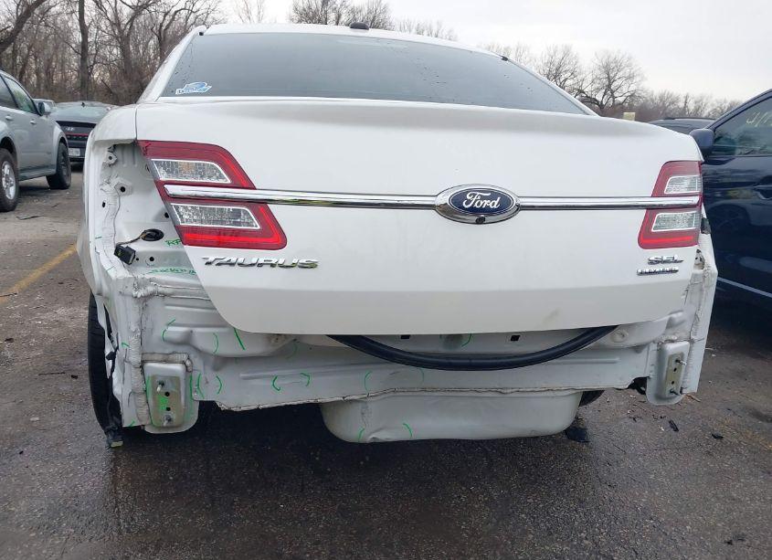 Photo 6 of 2015 Ford Taurus SEL (VIN 1FAHP2E8XFG182448)
