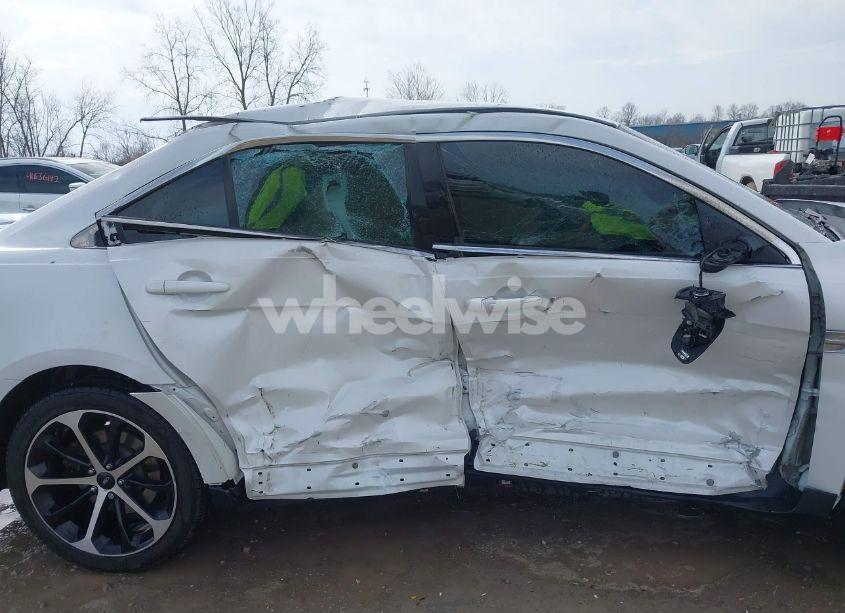 Photo 13 of 2015 Ford Taurus SEL (VIN 1FAHP2E8XFG200771)