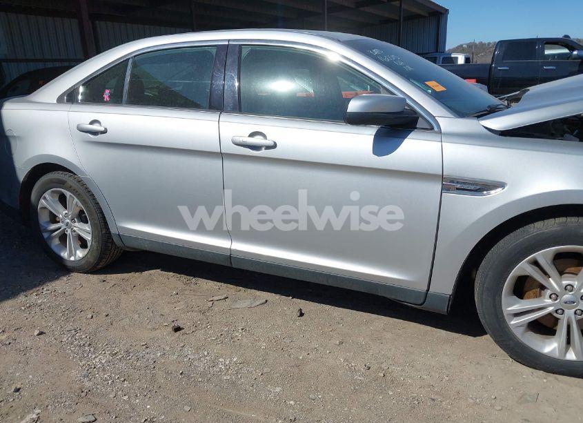 Photo 13 of 2016 Ford Taurus SEL (VIN 1FAHP2E91GG107258)