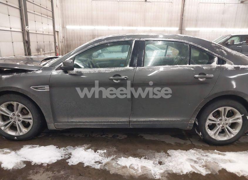 Photo 15 of 2016 Ford Taurus SEL (VIN 1FAHP2E98GG109895)