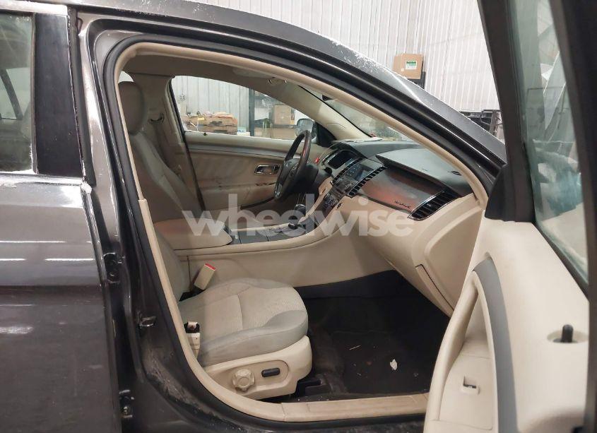 Photo 5 of 2016 Ford Taurus SEL (VIN 1FAHP2E98GG109895)