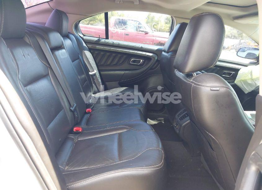 Photo 8 of 2010 Ford Taurus SEL (VIN 1FAHP2EW1AG134697)