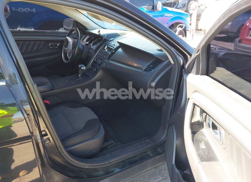 Photo 5 of 2010 Ford Taurus SEL (VIN 1FAHP2EW2AG105242)