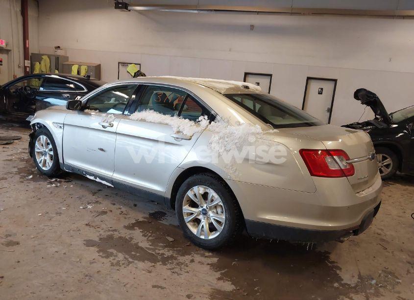 Photo 3 of 2010 Ford Taurus SEL (VIN 1FAHP2EW2AG124552)