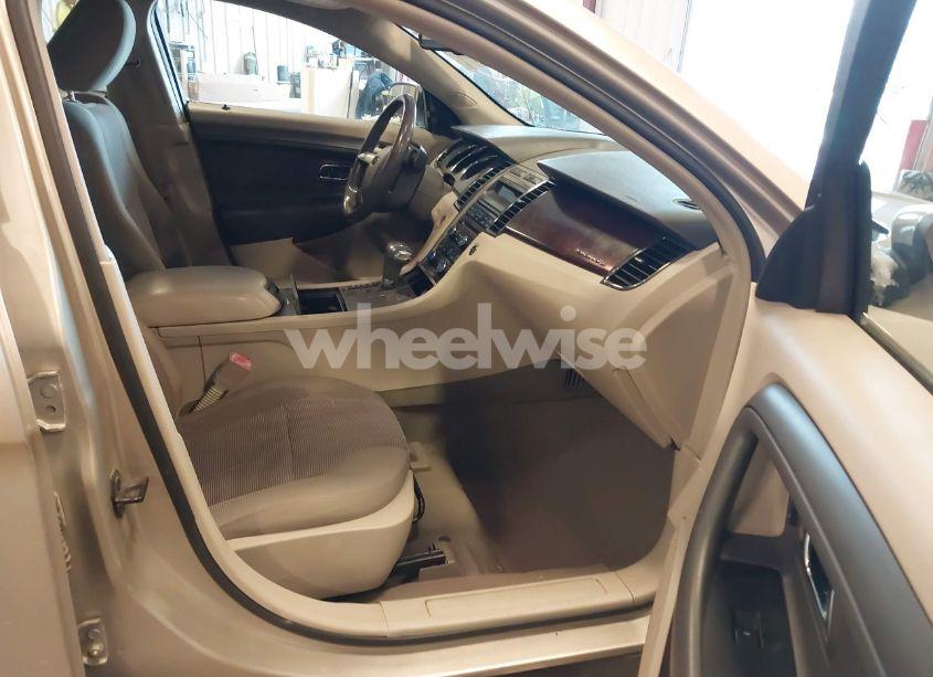 Photo 5 of 2010 Ford Taurus SEL (VIN 1FAHP2EW2AG124552)