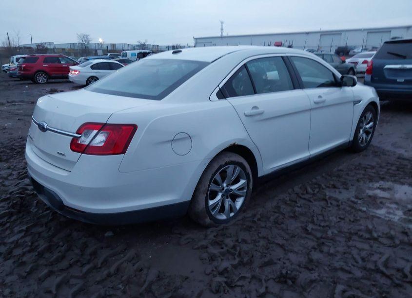 Photo 4 of 2011 Ford Taurus SEL (VIN 1FAHP2EW2BG103444)
