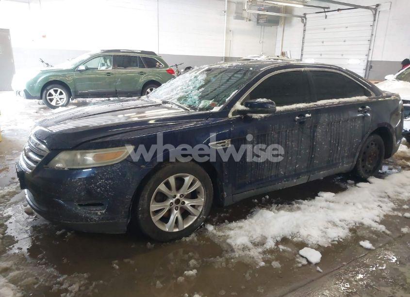 Photo 2 of 2011 Ford Taurus SEL (VIN 1FAHP2EW2EG104805)