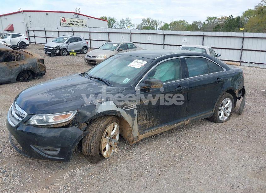 Photo 2 of 2010 Ford Taurus SEL (VIN 1FAHP2EW3AG147015)