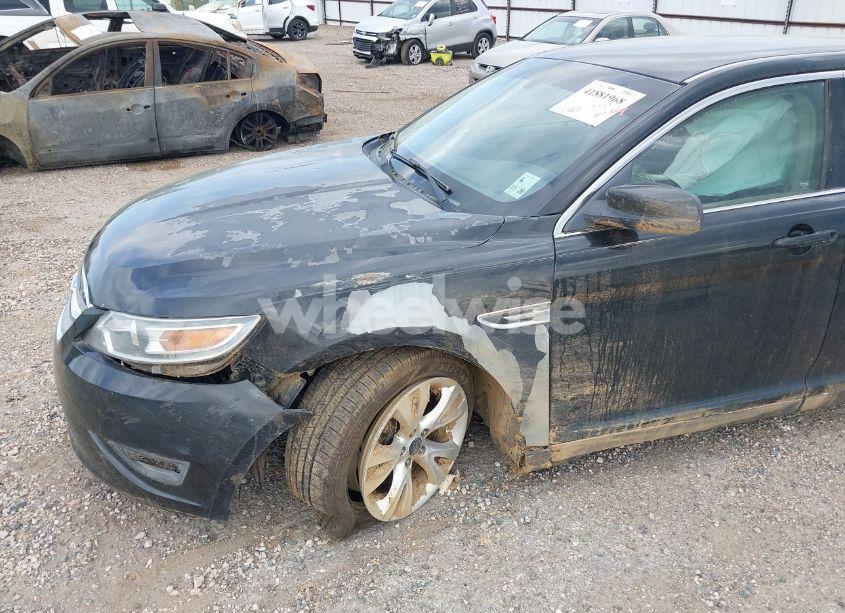 Photo 6 of 2010 Ford Taurus SEL (VIN 1FAHP2EW3AG147015)