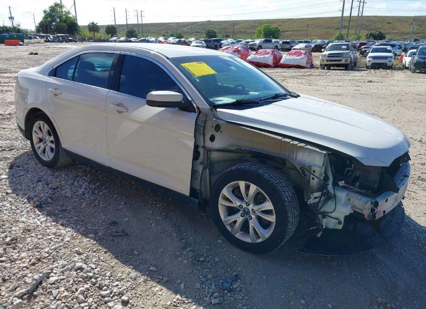 2011 Ford Taurus SEL (VIN 1FAHP2EW3BG123220) main photo