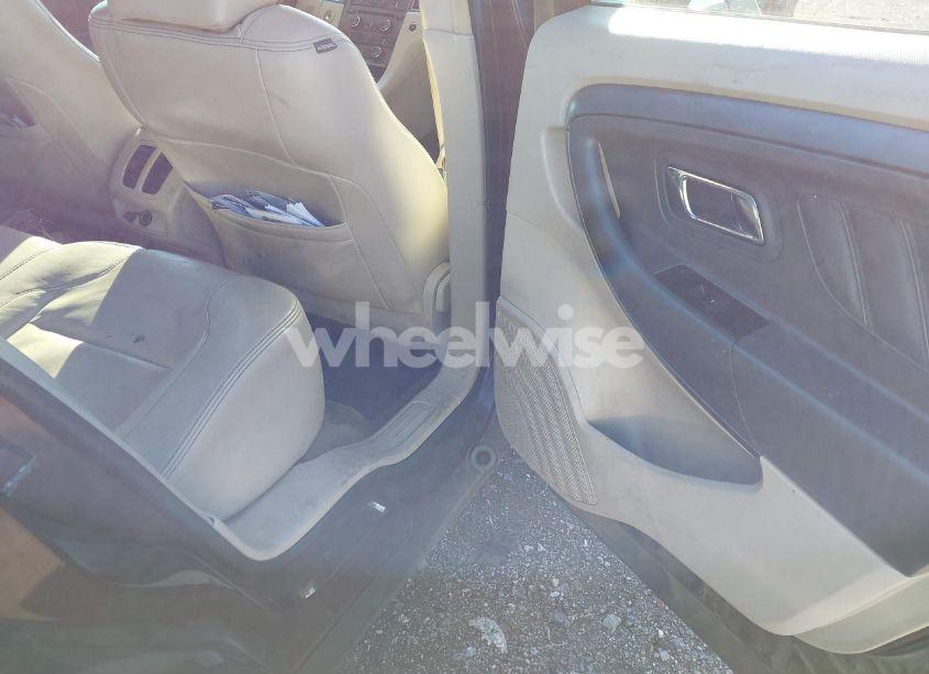 Photo 8 of 2011 Ford Taurus SEL (VIN 1FAHP2EW3BG173969)