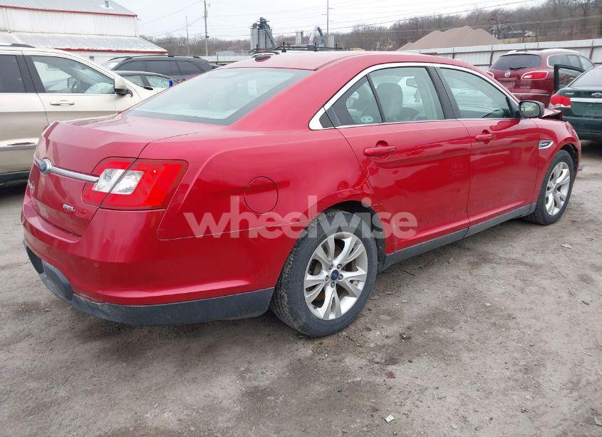Photo 4 of 2010 Ford Taurus SEL (VIN 1FAHP2EW4AG101743)