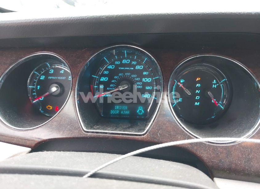 Photo 7 of 2010 Ford Taurus SEL (VIN 1FAHP2EW4AG101743)