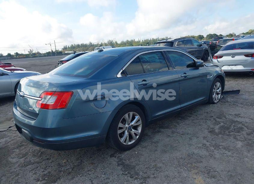 Photo 4 of 2010 Ford Taurus SEL (VIN 1FAHP2EW4AG144480)