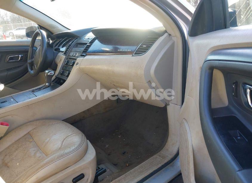 Photo 5 of 2010 Ford Taurus SEL (VIN 1FAHP2EW4AG153762)