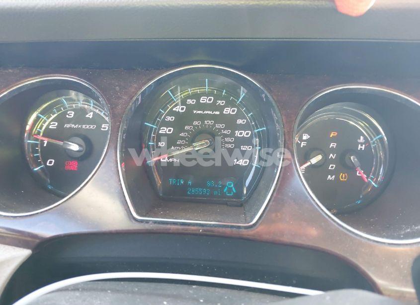 Photo 7 of 2010 Ford Taurus SEL (VIN 1FAHP2EW4AG153762)