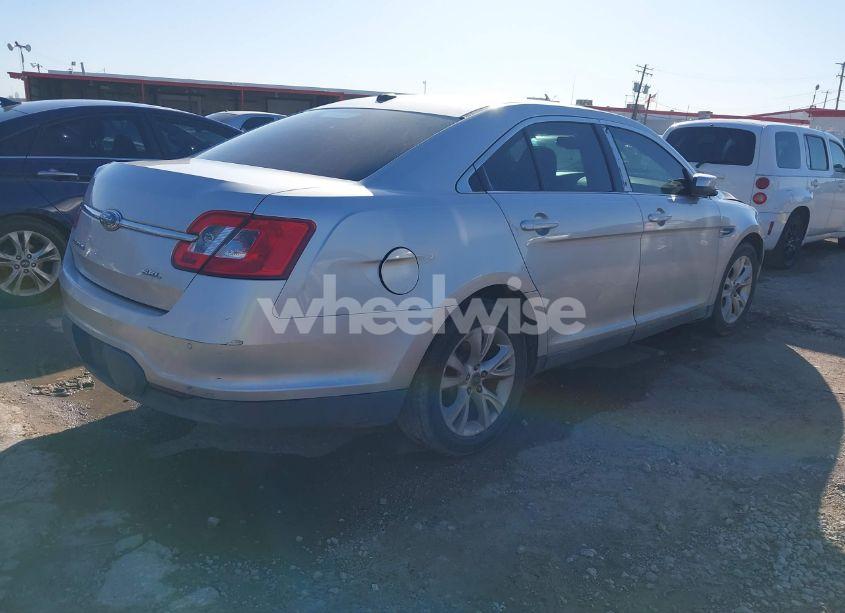 Photo 4 of 2010 Ford Taurus SEL (VIN 1FAHP2EW5AG131060)