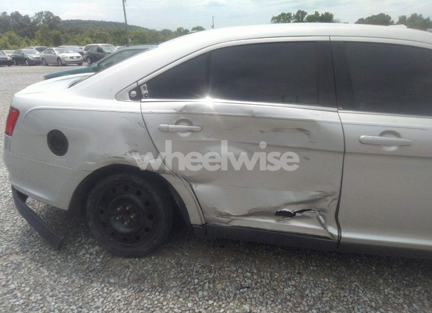 Photo 6 of 2010 Ford Taurus SEL (VIN 1FAHP2EW5AG139658)