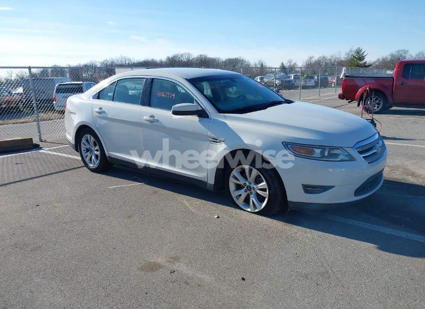 2010 Ford Taurus SEL (VIN 1FAHP2EW5AG165354) main photo