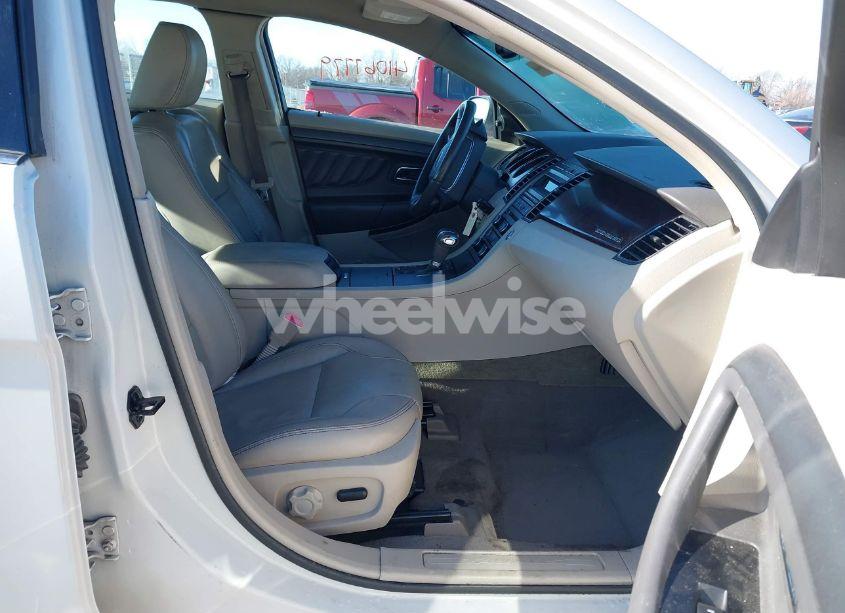 Photo 5 of 2010 Ford Taurus SEL (VIN 1FAHP2EW5AG165354)