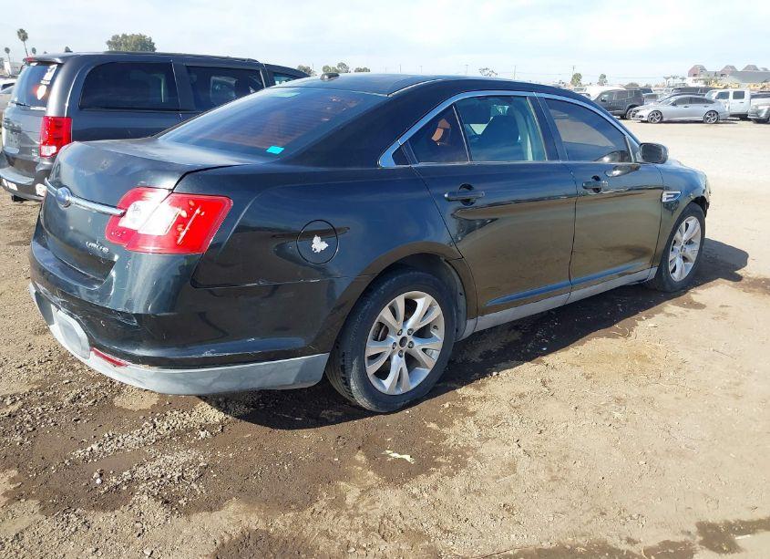 Photo 4 of 2010 Ford Taurus SEL (VIN 1FAHP2EW6AG138261)