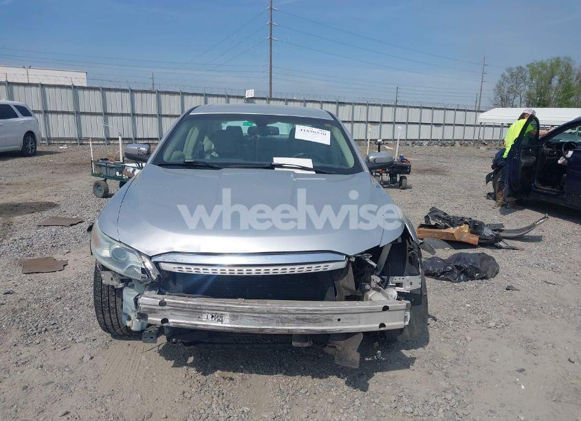 Photo 12 of 2010 Ford Taurus SEL (VIN 1FAHP2EW7AG116494)