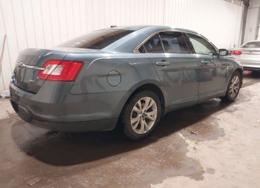 Photo 4 of 2010 Ford Taurus SEL (VIN 1FAHP2EW7AG138723)