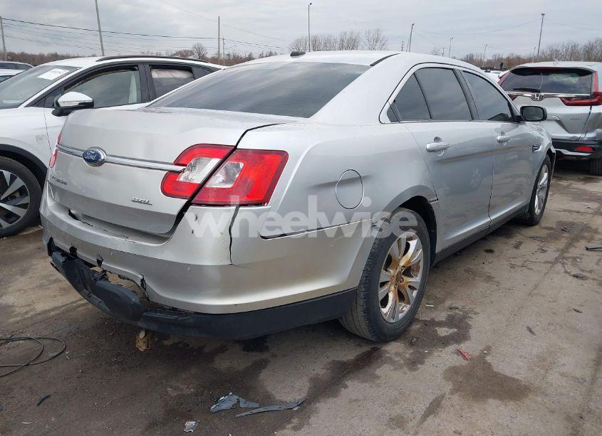 Photo 4 of 2010 Ford Taurus SEL (VIN 1FAHP2EW7AG151794)
