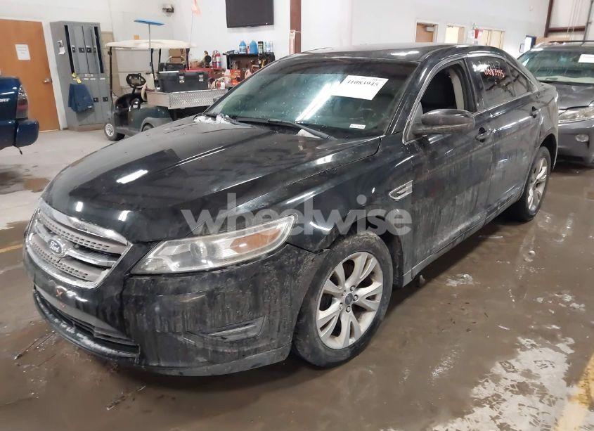 Photo 2 of 2011 Ford Taurus SEL (VIN 1FAHP2EW7BG135869)