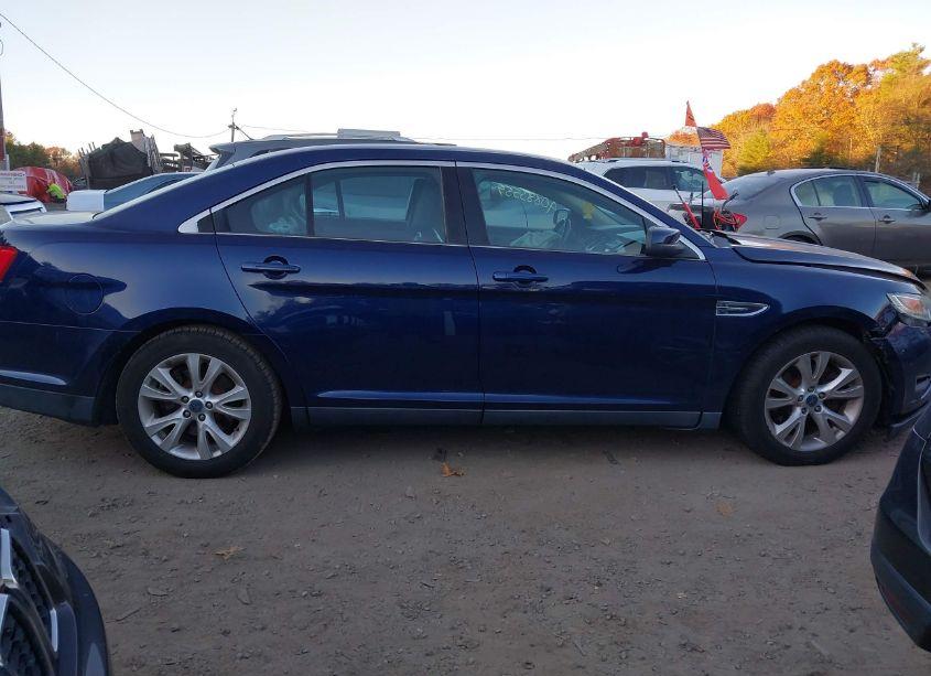 Photo 13 of 2011 Ford Taurus SEL (VIN 1FAHP2EW8BG100256)