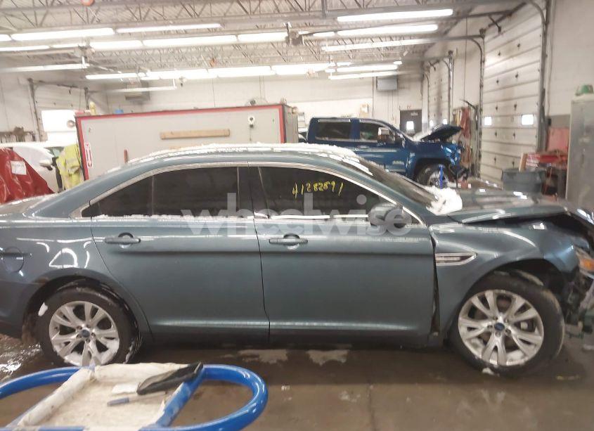 Photo 14 of 2010 Ford Taurus SEL (VIN 1FAHP2EW9AG126282)