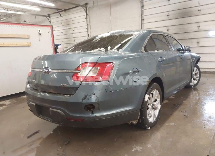 Photo 4 of 2010 Ford Taurus SEL (VIN 1FAHP2EW9AG126282)