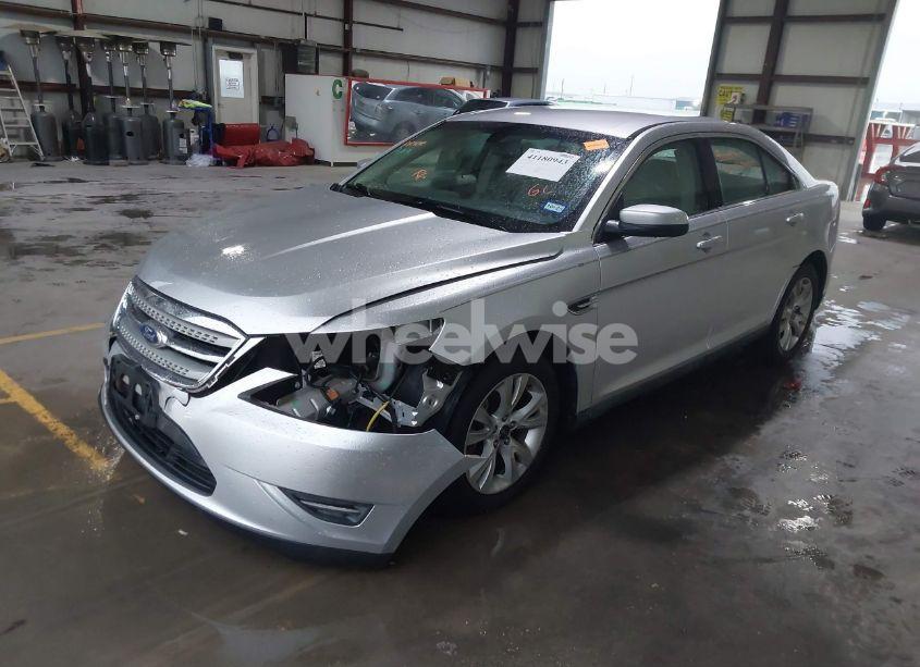 Photo 2 of 2010 Ford Taurus SEL (VIN 1FAHP2EW9AG158312)