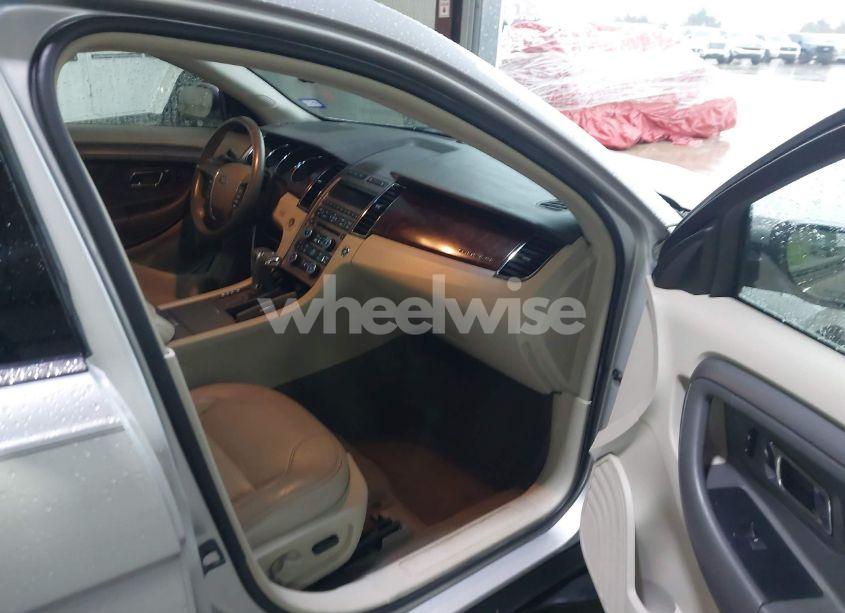 Photo 5 of 2010 Ford Taurus SEL (VIN 1FAHP2EW9AG158312)